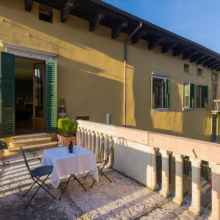 Domus La Costa Apartmán Verona